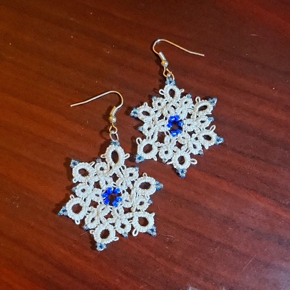 Beaded Snowflake Earrings - Picture 1 of 4